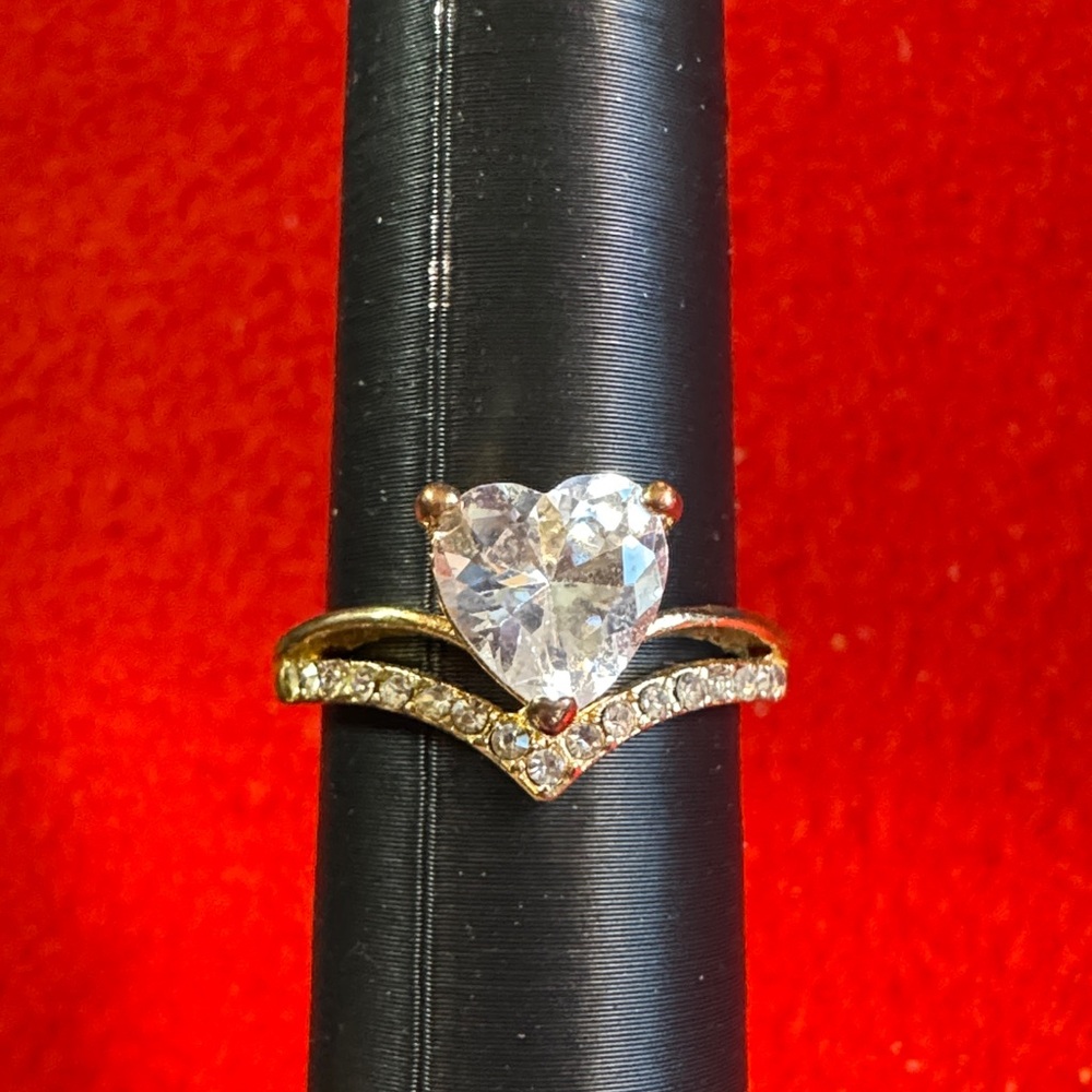 Elegant Gold and Silver Heart Ring